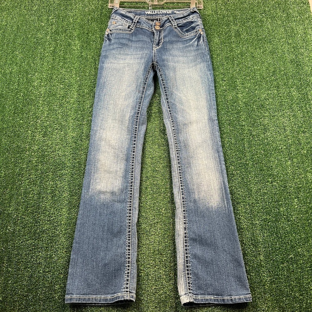 Wallflower Bootcut Jeans Womens 26x30 Blue Medium Wash Stretch Low Rise Modern
